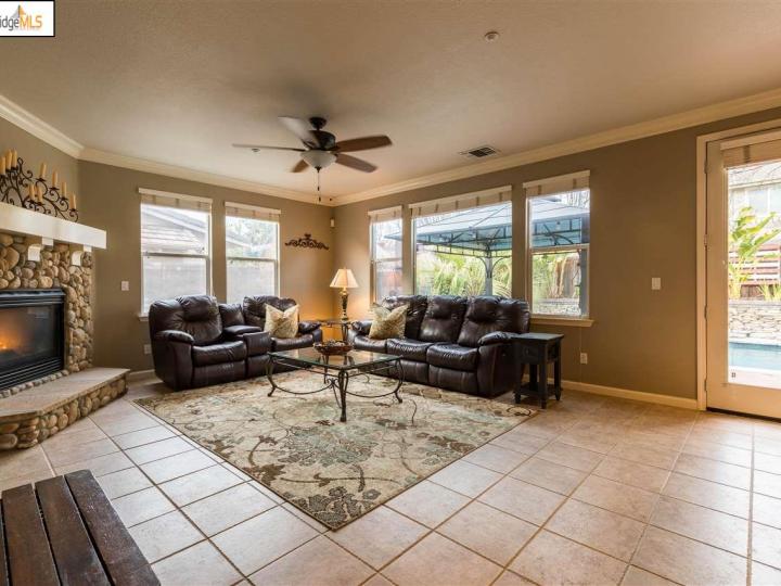 1017 Meadow Brook Dr, Brentwood, CA | . Photo 11 of 39