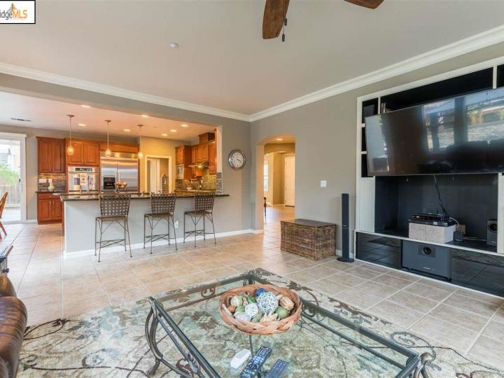 1017 Meadow Brook Dr, Brentwood, CA | . Photo 13 of 39