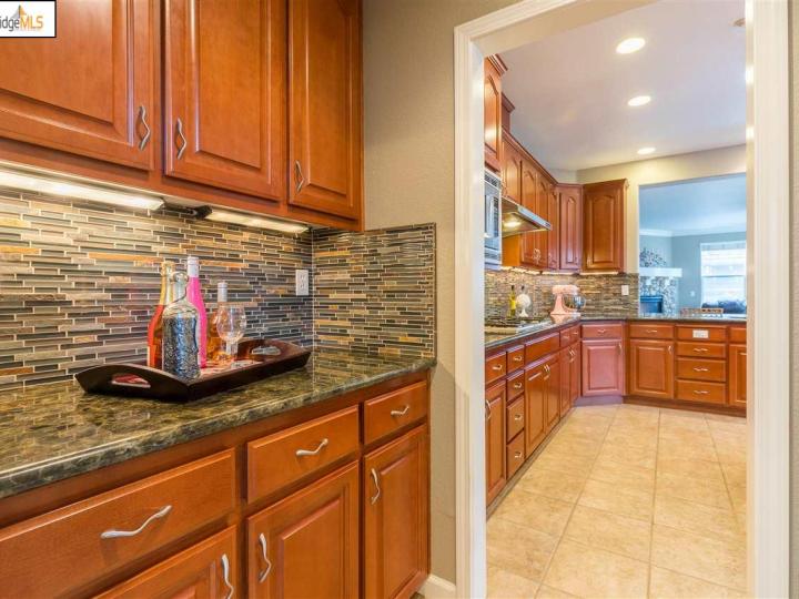 1017 Meadow Brook Dr, Brentwood, CA | . Photo 7 of 39