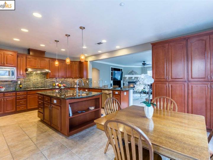 1017 Meadow Brook Dr, Brentwood, CA | . Photo 9 of 39