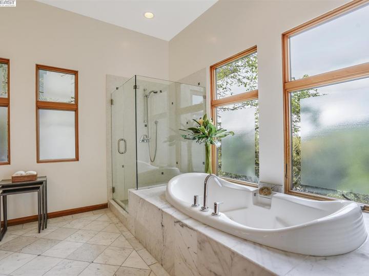 1029 Amito Dr, Oakland, CA | Claremont Knolls. Photo 22 of 29