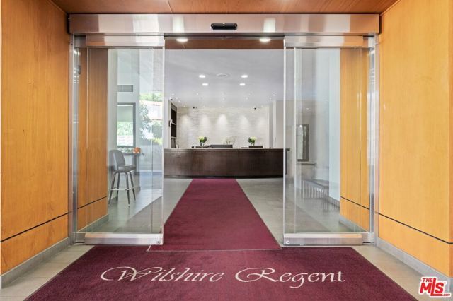 The Wilshire Regent condo #1006. Photo 15 of 17