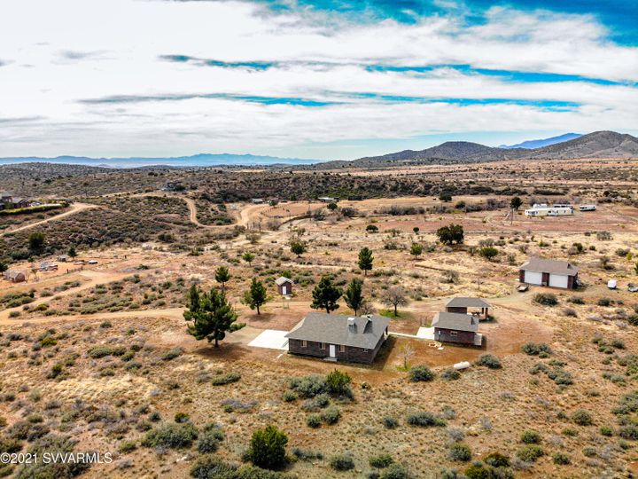 11480 S Hackberry Rd, Mayer, AZ | 5 Acres Or More. Photo 14 of 21