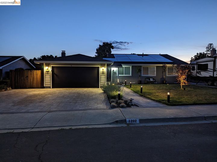 1202 Cromwell St, Livermore, CA | The Meadows. Photo 3 of 34