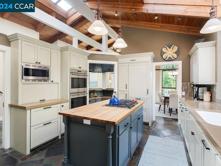 1280 Summit Rd, Lafayette, CA | Springhill. Photo 14 of 44