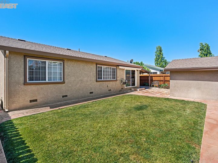 1323 Duncan Dr, Tracy, CA | Summergate. Photo 18 of 23