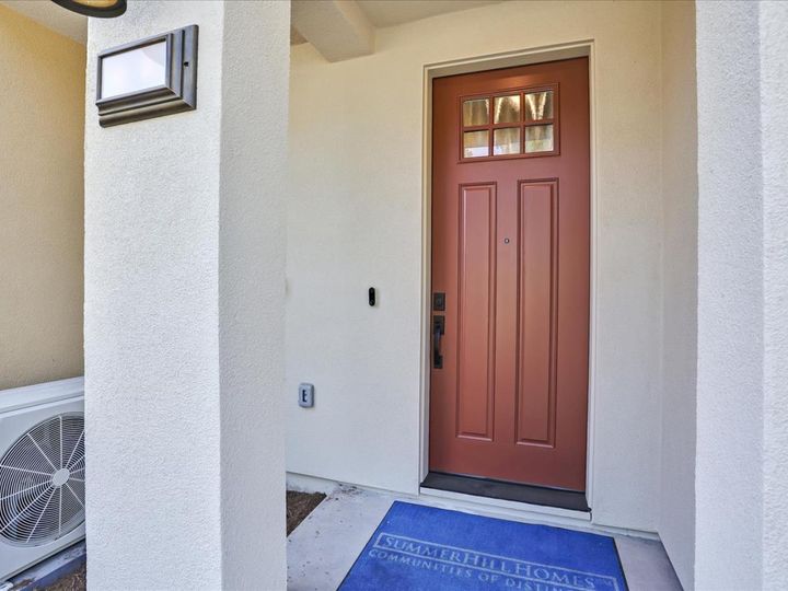 1323 West Middlefield Rd, Mountain View, CA, 94043 Townhouse. Photo 1 of 30