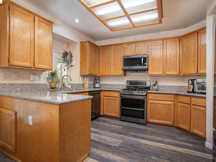 133 Laurian Ct, Brentwood, CA | Hawthorne Lnding. Photo 14 of 30