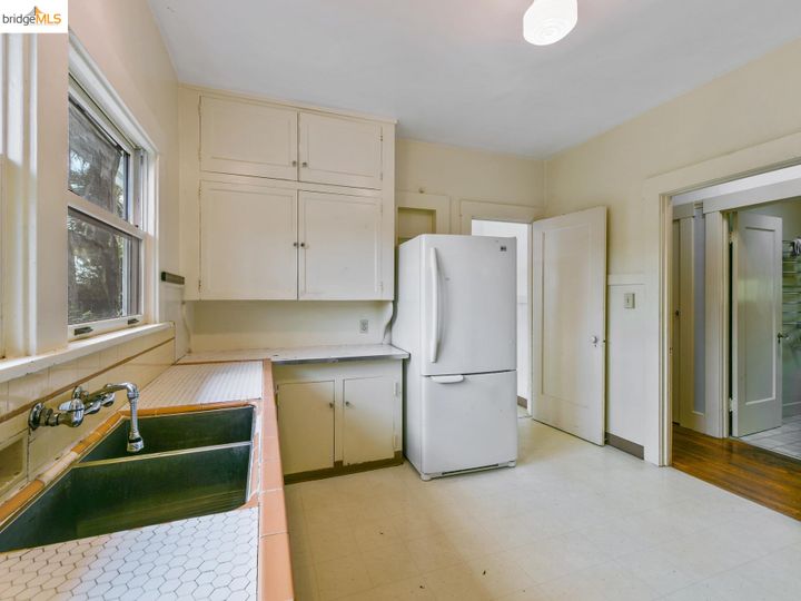 1331 San Luis Ave, Oakland, CA | Glenview. Photo 15 of 31