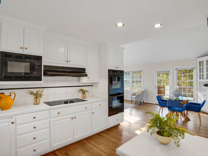 1408 Eagle Point Ct, Lafayette, CA | Springhill. Photo 12 of 44