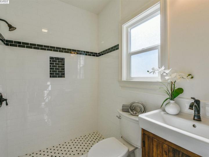 1494 3rd St, Oakland, CA | Oakland. Photo 32 of 39