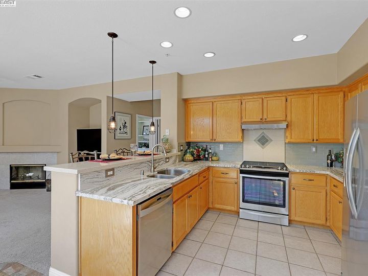 1499 Winding Stream Dr, Livermore, CA | Mill Creek. Photo 12 of 40
