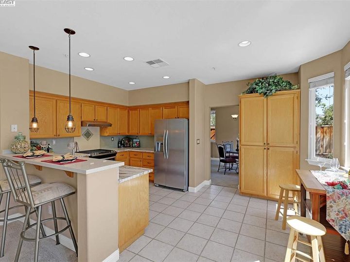 1499 Winding Stream Dr, Livermore, CA | Mill Creek. Photo 13 of 40