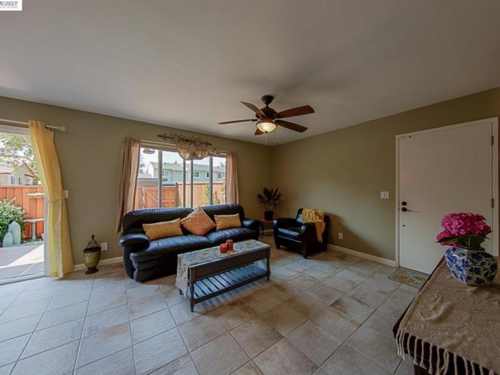 1539 Spring Valley Cmn, Livermore, CA, 94551 Townhouse. Photo 6 of 28