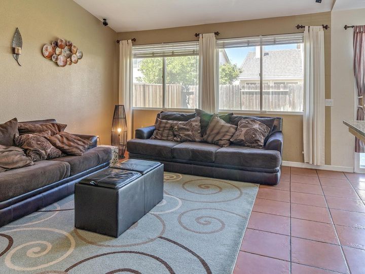 1551 Autumn Meadow Ln, Tracy, CA | Woodfield Ests. Photo 6 of 21
