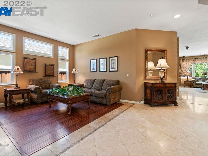 1564 Nassau Ln, Brentwood, CA | Sterling Pentacle. Photo 10 of 52