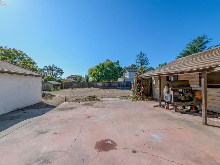 1579 College Ave, Livermore, CA | Old South Side. Photo 23 of 27