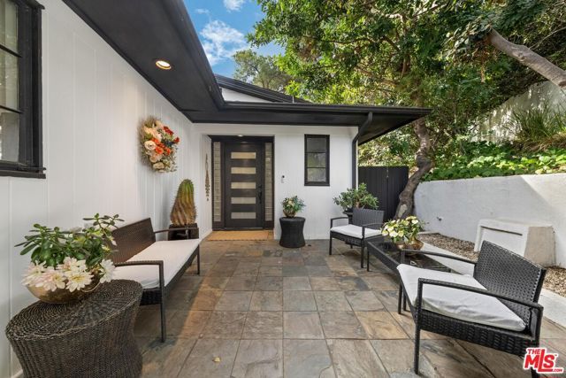 1581 Clear View Dr, Beverly Hills, CA | . Photo 2 of 34