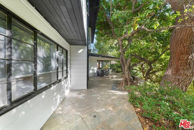 1581 Clear View Dr, Beverly Hills, CA | . Photo 27 of 34