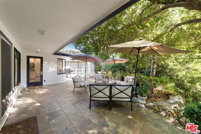 1581 Clear View Dr, Beverly Hills, CA | . Photo 10 of 34