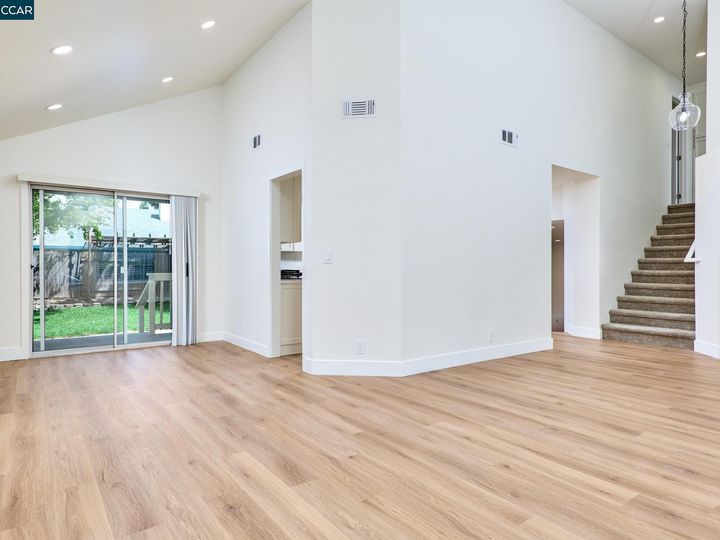 1657 Alnwick Dr, Roseville, CA | . Photo 17 of 36
