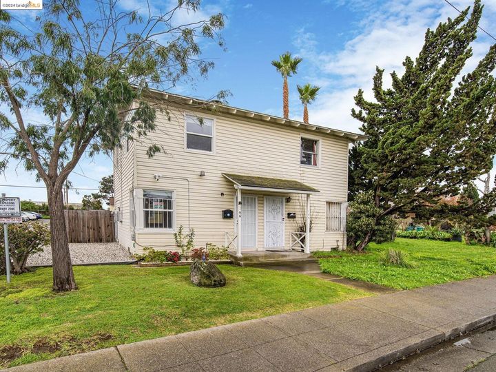 166 W Chanslor Ave, Richmond, CA, 94801 Townhouse. Photo 11 of 48