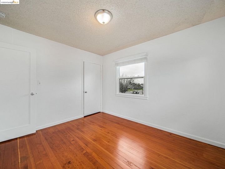 166 W Chanslor Ave, Richmond, CA, 94801 Townhouse. Photo 23 of 48