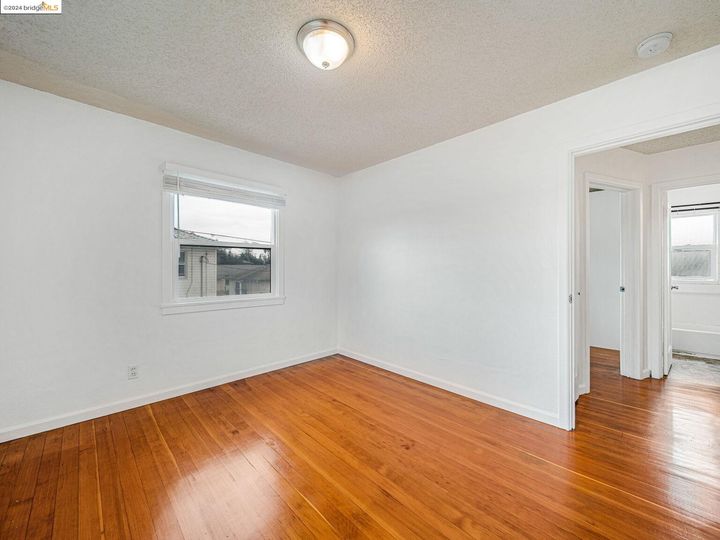166 W Chanslor Ave, Richmond, CA, 94801 Townhouse. Photo 26 of 48