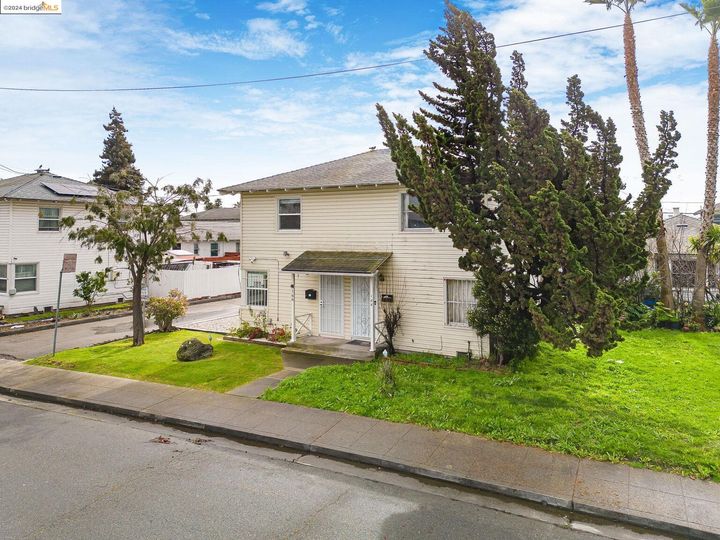 166 W Chanslor Ave, Richmond, CA, 94801 Townhouse. Photo 35 of 48