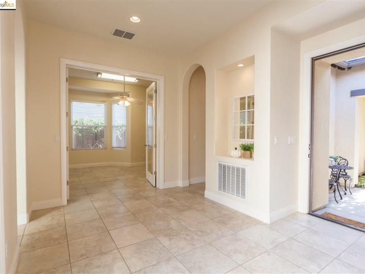 1663 Gamay Ln, Brentwood, CA | Trilogy Vineyards. Photo 12 of 32