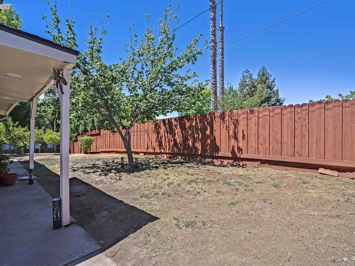 1715 Tennyson Dr, Concord, CA | Ayers Ranch. Photo 23 of 25