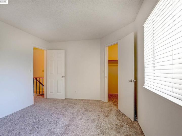 1727 Monterey Dr, Livermore, CA, 94551 Townhouse. Photo 16 of 27