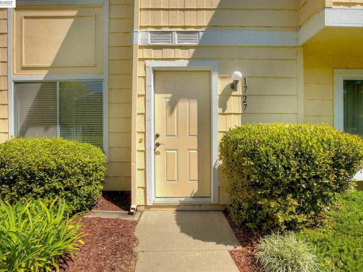 1727 Monterey Dr, Livermore, CA, 94551 Townhouse. Photo 4 of 27