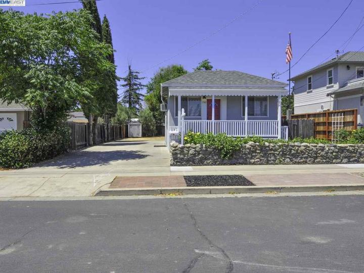 1742 Chestnut St, Livermore, CA | Old North Side. Photo 2 of 10