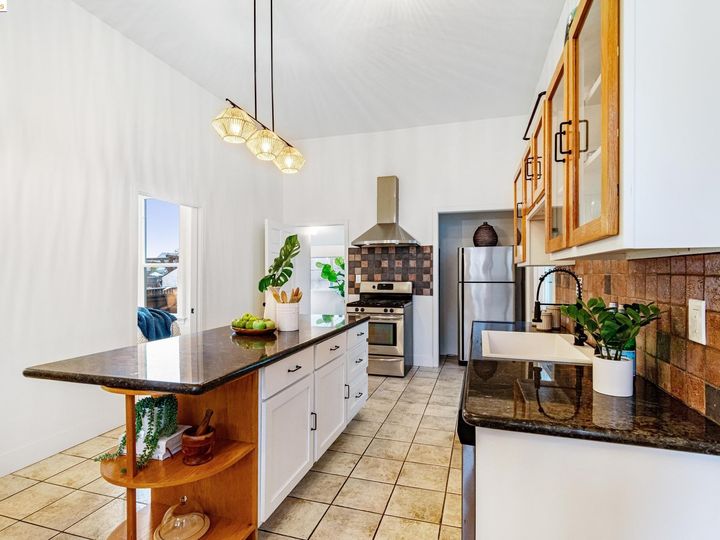 1760 9th St, Oakland, CA | West Oakland. Photo 14 of 29