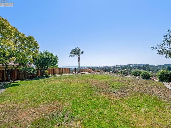 17713 Chateau Ct, Castro Valley, CA | Columbia. Photo 33 of 43