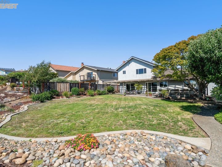 17713 Chateau Ct, Castro Valley, CA | Columbia. Photo 36 of 43