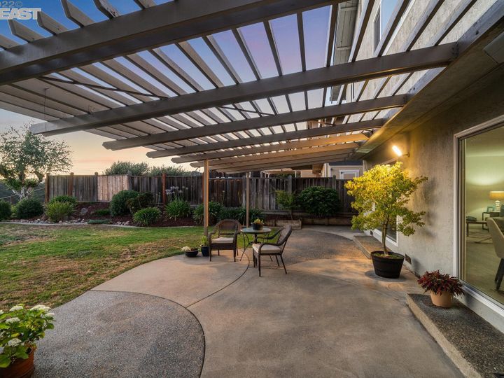 17713 Chateau Ct, Castro Valley, CA | Columbia. Photo 41 of 43