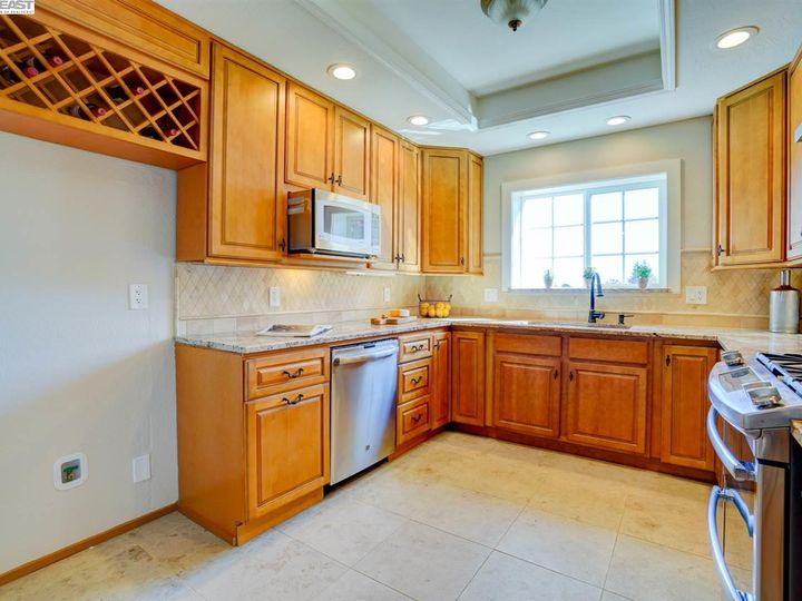 18071 Vineyard Rd, Castro Valley, CA | Chabot. Photo 16 of 40