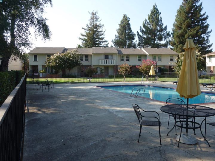 1818 Wildbrook Ct #C, Concord, CA, 94521 Townhouse. Photo 32 of 35
