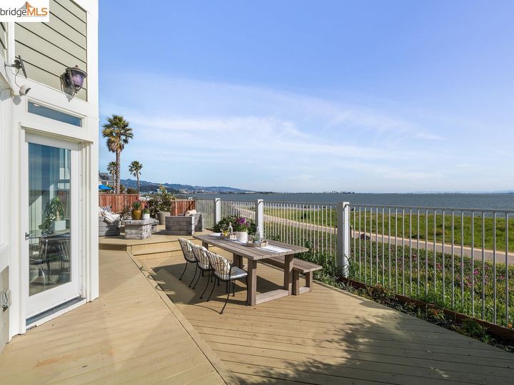 19 Harbor View Dr, Richmond, CA | Sunset Pointe. Photo 47 of 60