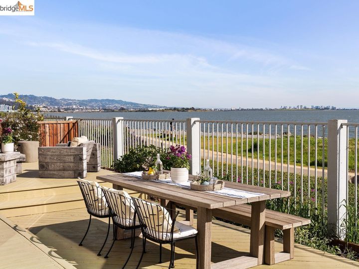 19 Harbor View Dr, Richmond, CA | Sunset Pointe. Photo 48 of 60