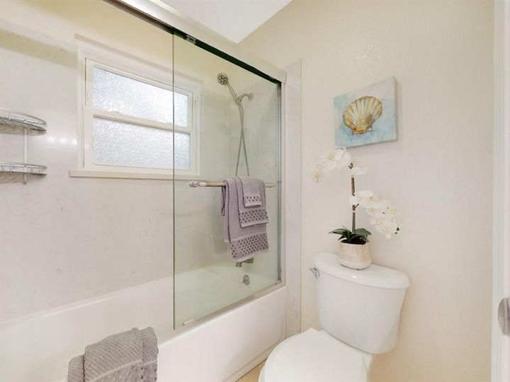 201 Flynn Ave #8, Mountain View, CA, 94043 Townhouse. Photo 16 of 33