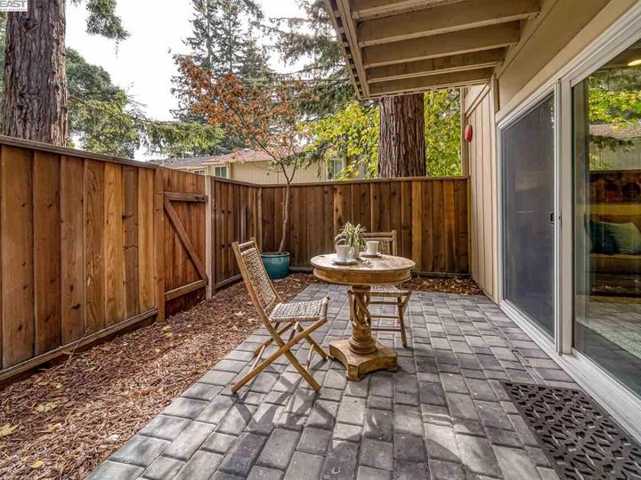 201 Flynn Ave #8, Mountain View, CA, 94043 Townhouse. Photo 26 of 33