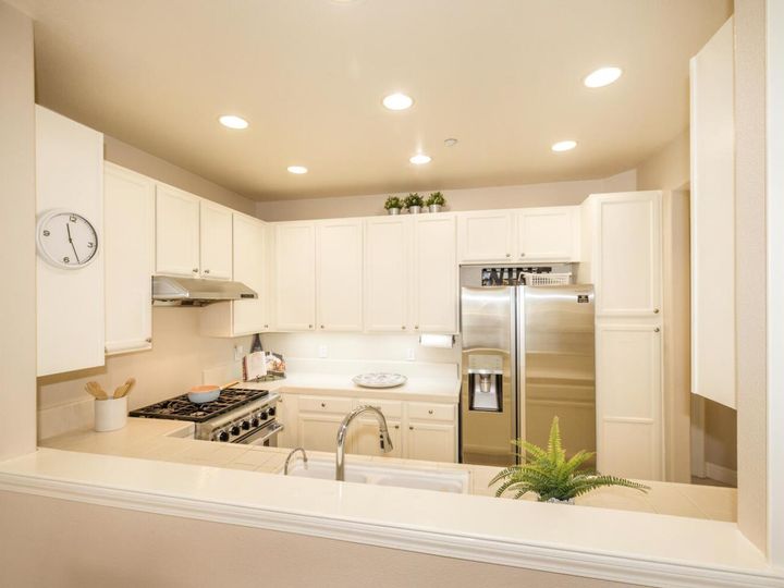 206 Town Green Ln, Foster City, CA, 94404 Townhouse. Photo 11 of 34
