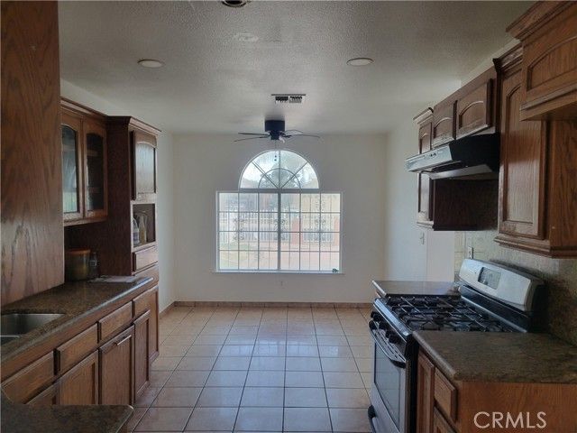 213 Kelly Ave, Parlier, CA | . Photo 2 of 28