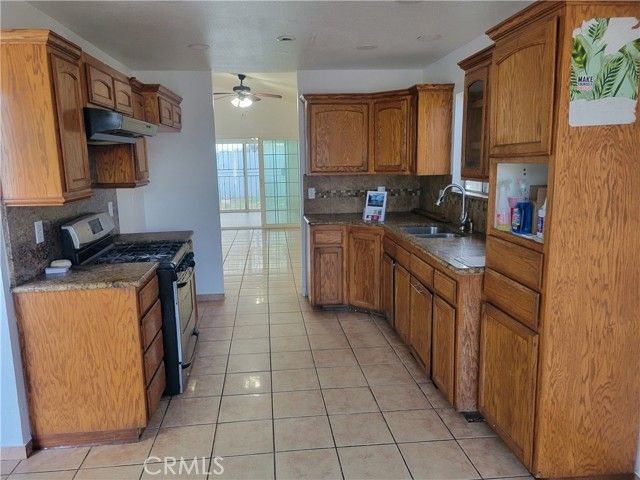 213 Kelly Ave, Parlier, CA | . Photo 3 of 28