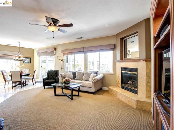 2142 Prestwick Dr, Discovery Bay, CA | Discovery Bay Country Club. Photo 9 of 40