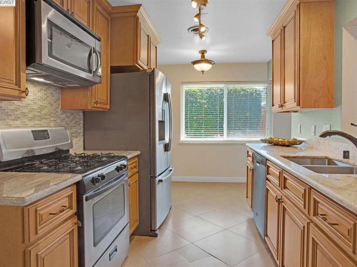 2161 Dena Dr, Concord, CA | Holbrook Heights. Photo 11 of 24
