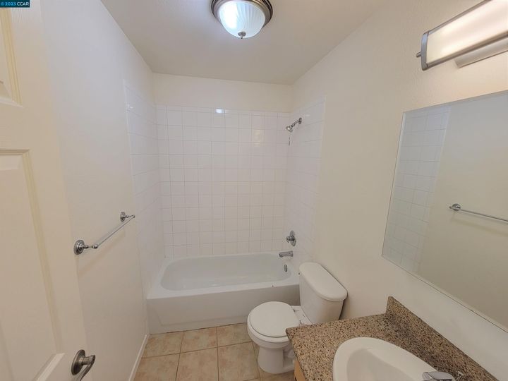 Lakeview condo #. Photo 15 of 24